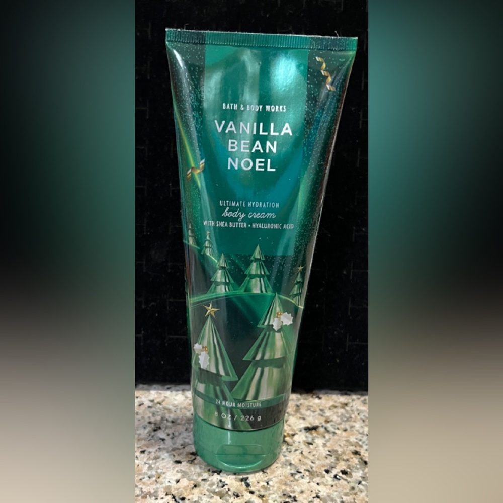 Bath & Body Works Vanilla Bean Noel Green Body Cream New 8 0Z - Picture 1 of 2